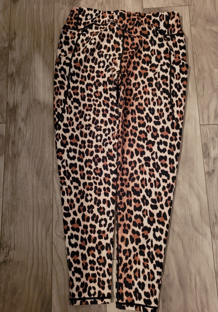 Cheetah Print Leggings size X-Large - Picture 2 of 5